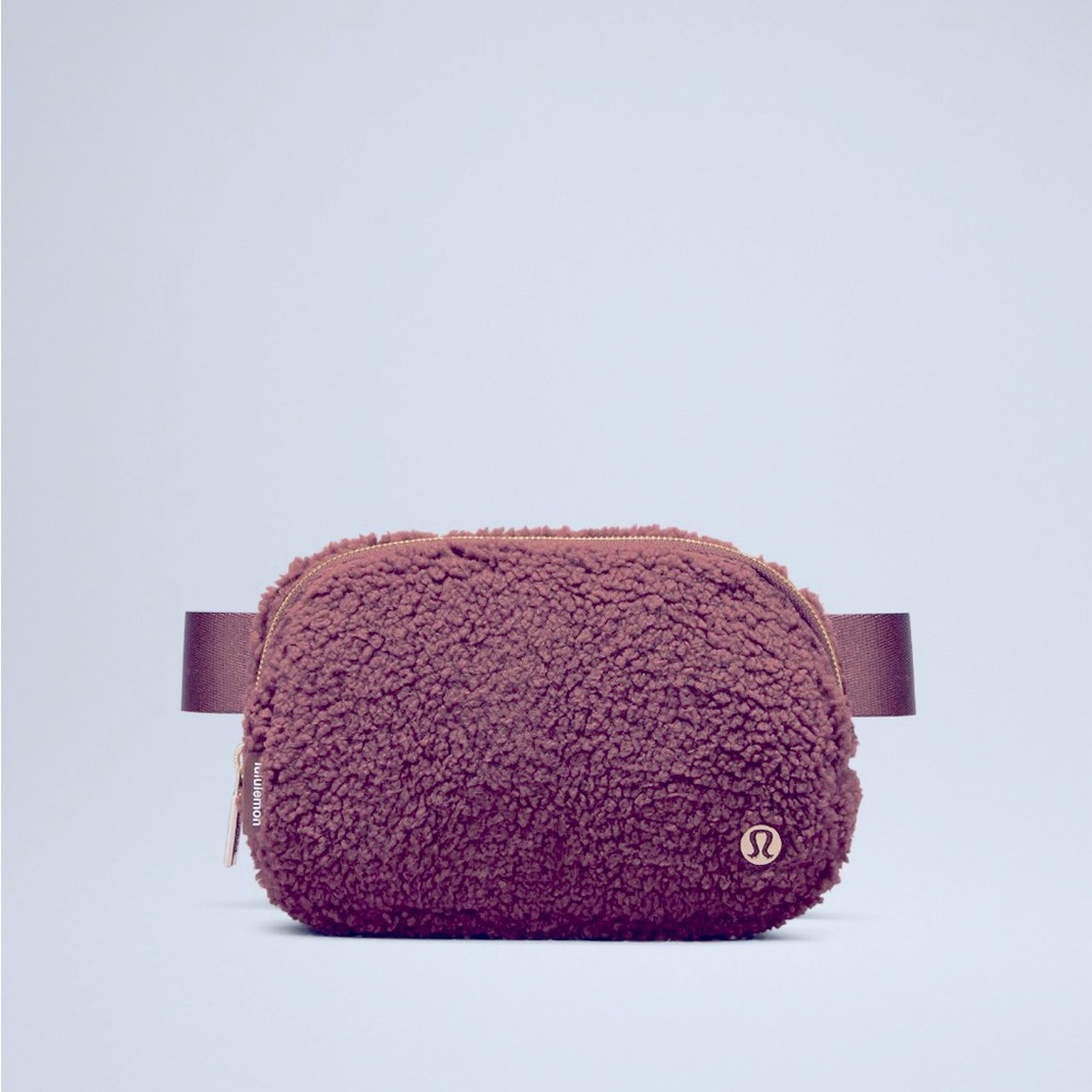 Lululemon fleece bag 1L